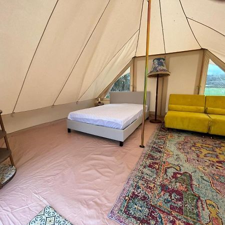 1 Glamping Tent With Kitchen & Electric On Small Family Campsite, No Bedding Supplied Narberth Eksteriør billede