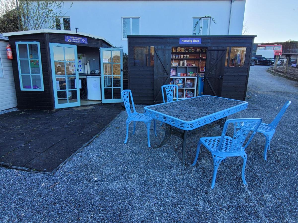 1 Glamping Tent With Kitchen & Electric On Small Family Campsite, No Bedding Supplied Narberth Eksteriør billede