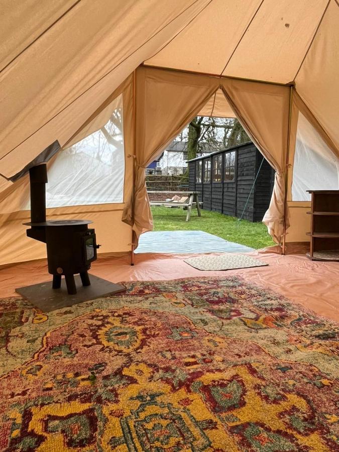 1 Glamping Tent With Kitchen & Electric On Small Family Campsite, No Bedding Supplied Narberth Eksteriør billede